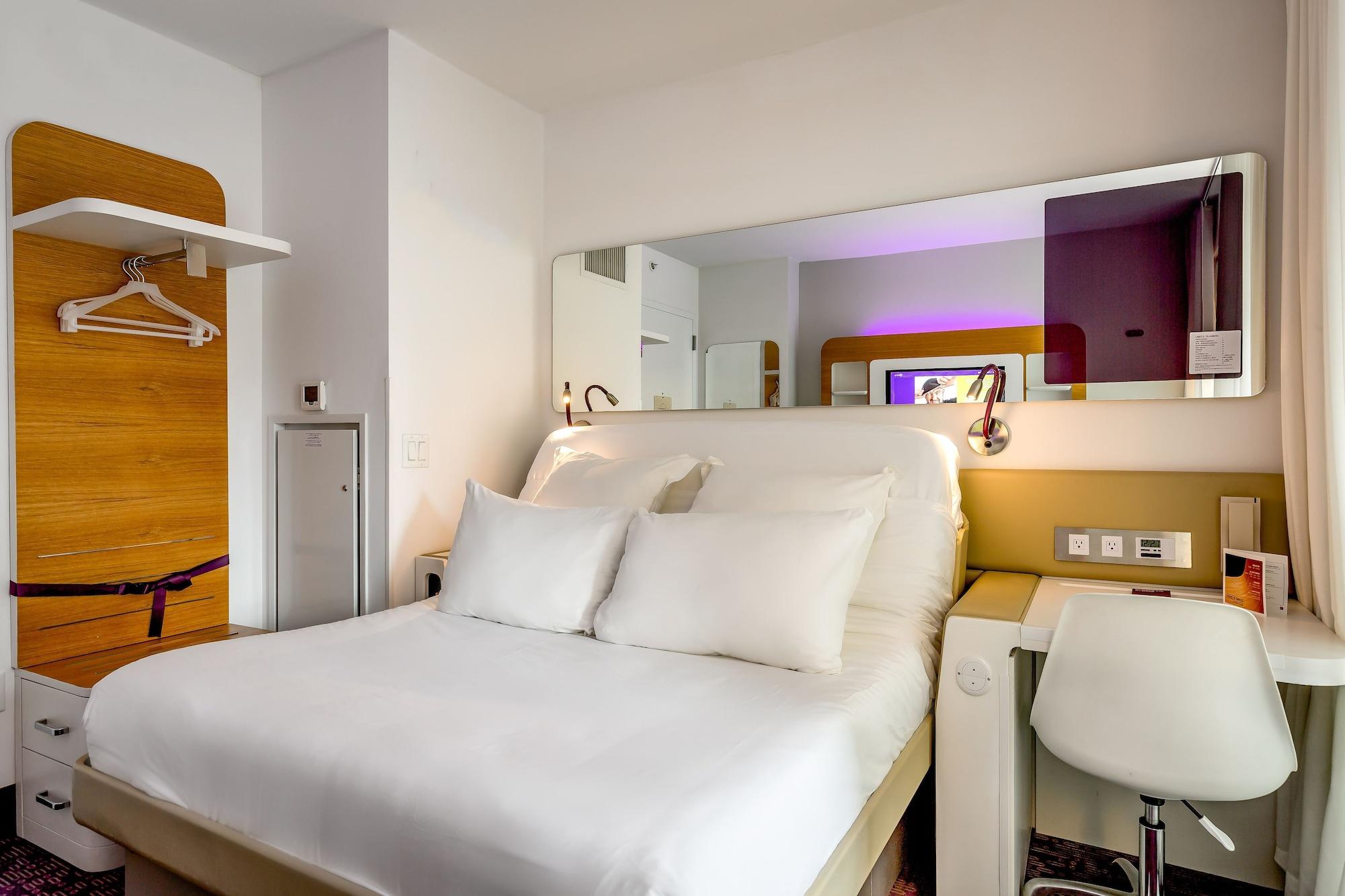 Yotel New York Times Square Esterno foto
